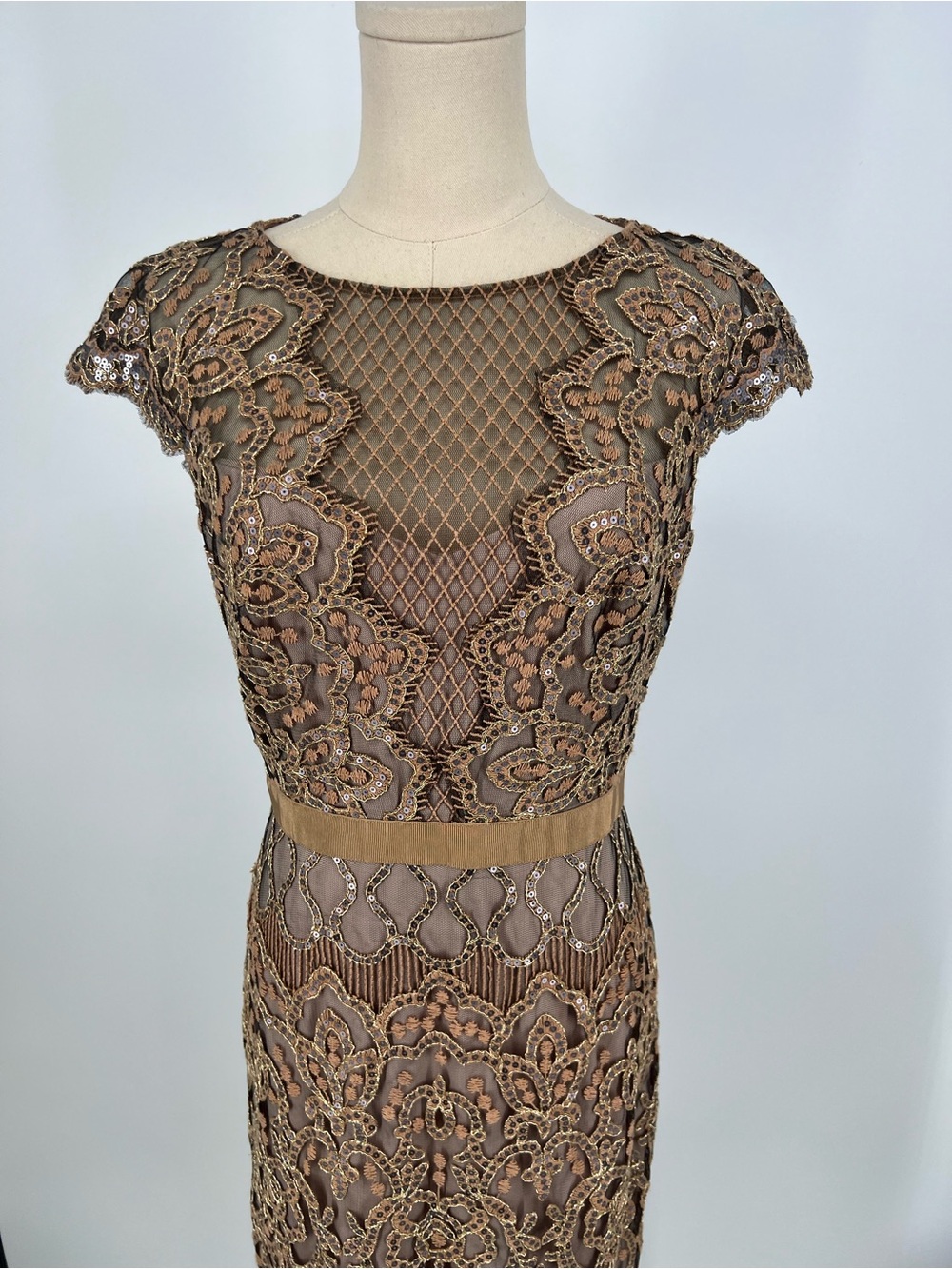 Tadashi Shoji Women's Natural Sequin Lace Body-Con Cocktail Dress | 6 - Picture 3 of 12